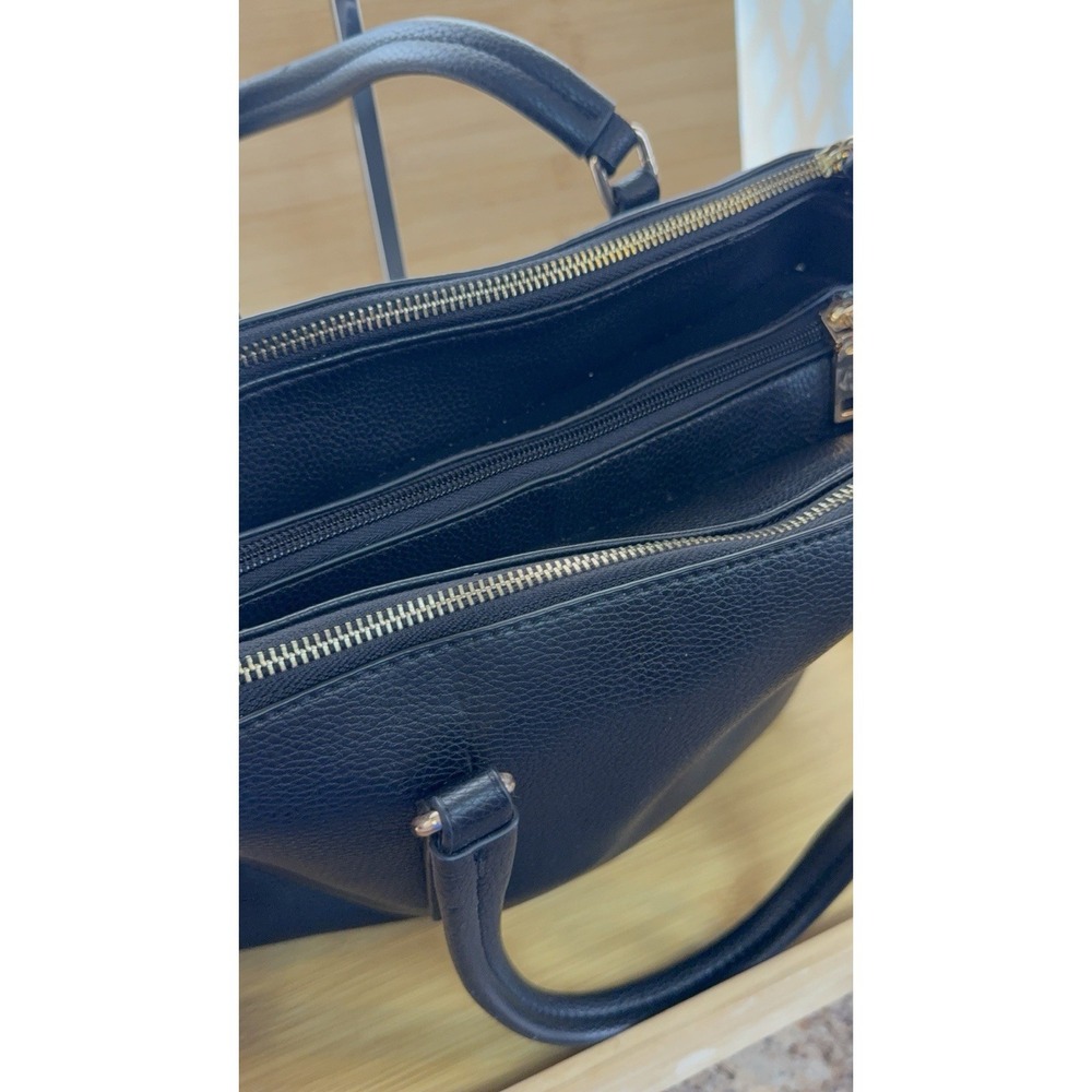 Urban Expression Large Purse, Vegan Leather, Multiple Compartment's-good cond - Picture 7 of 16